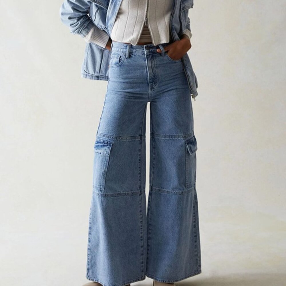 💙 NWT Kendall & Kylie High Rise Wide Leg Cargo Barrel Jeans